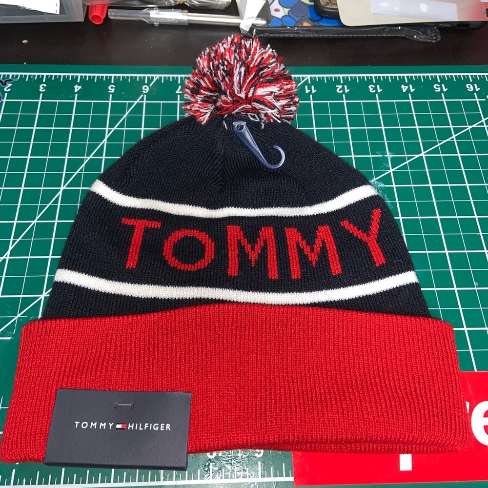 Tommy Hilfiger Spellout Pom Pom Beanie